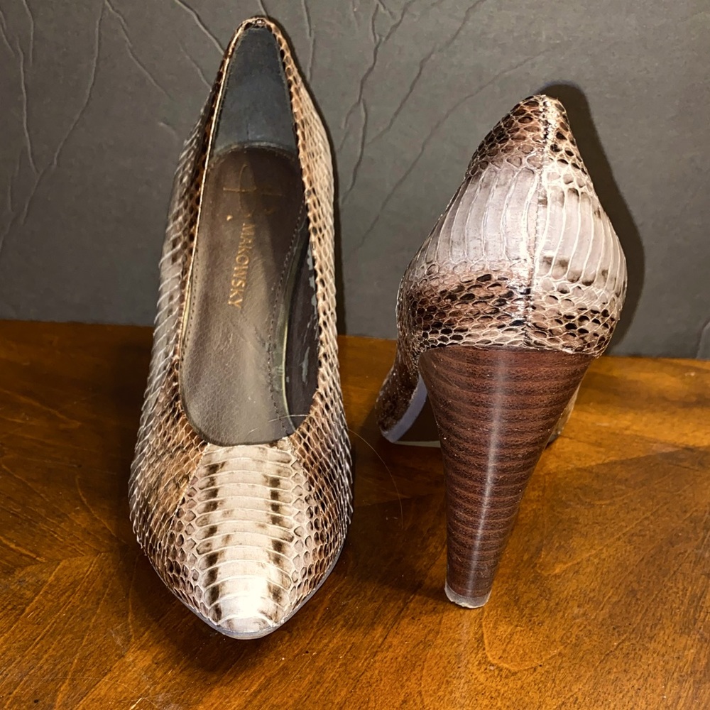B. Makowski Misty Snakeskin Pumps